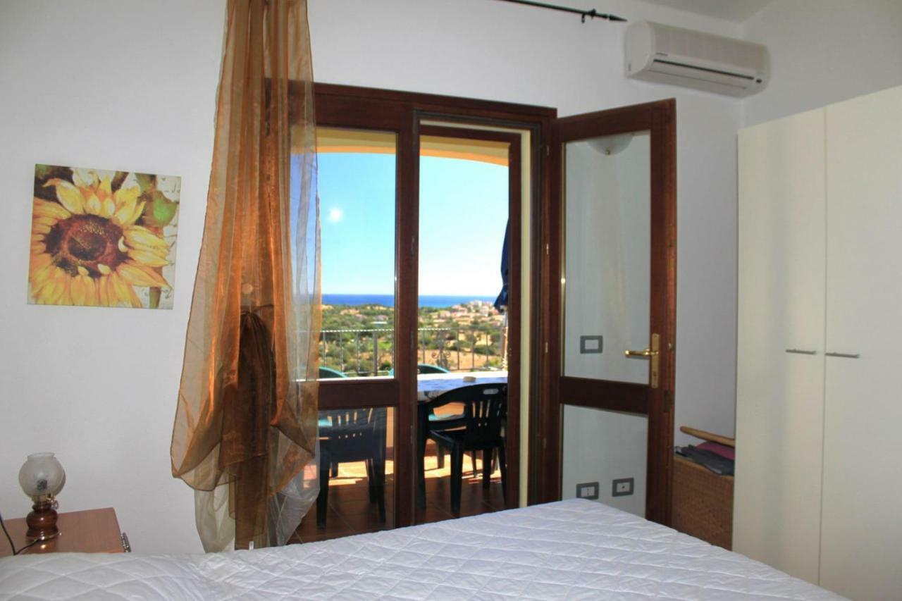 Seaview Apt Solita Budoni Villa Luaran gambar